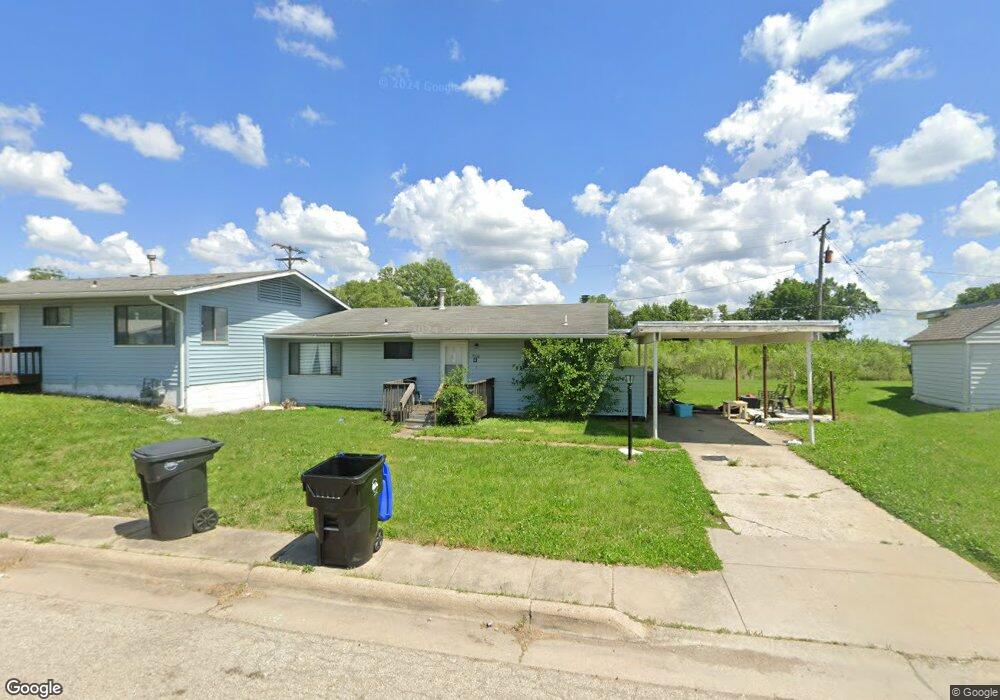 7216 SW Woodcroft Way, Topeka, KS 66619 - photo 1