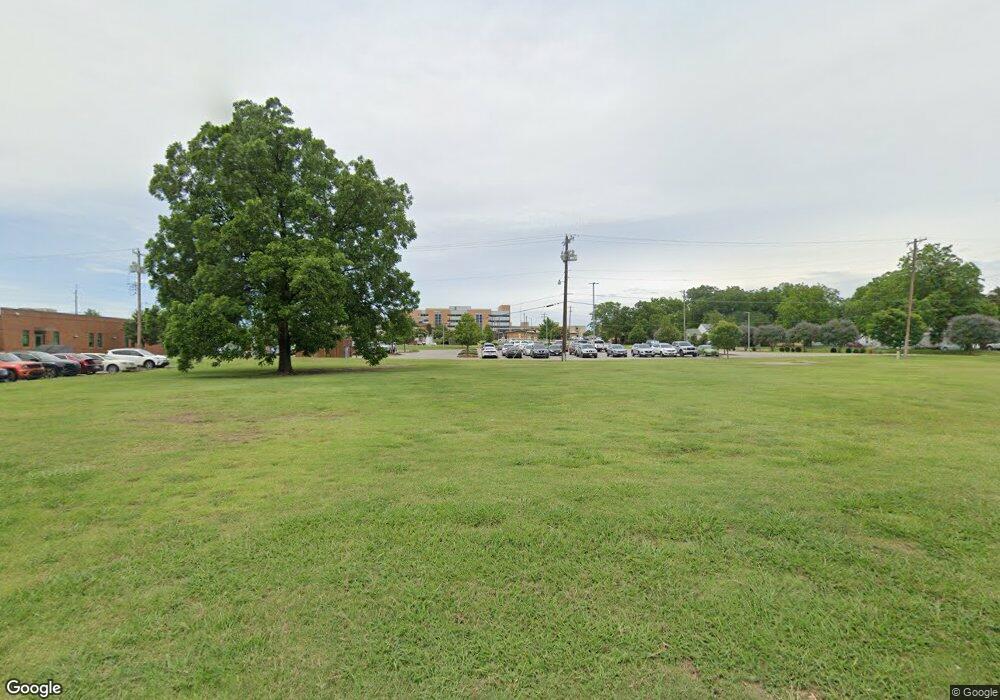 907 10th Ave NW, Ardmore, OK 73401 - photo 1