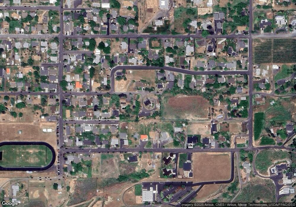 2504 E 16th St, the Dalles, OR 97058 - photo 1