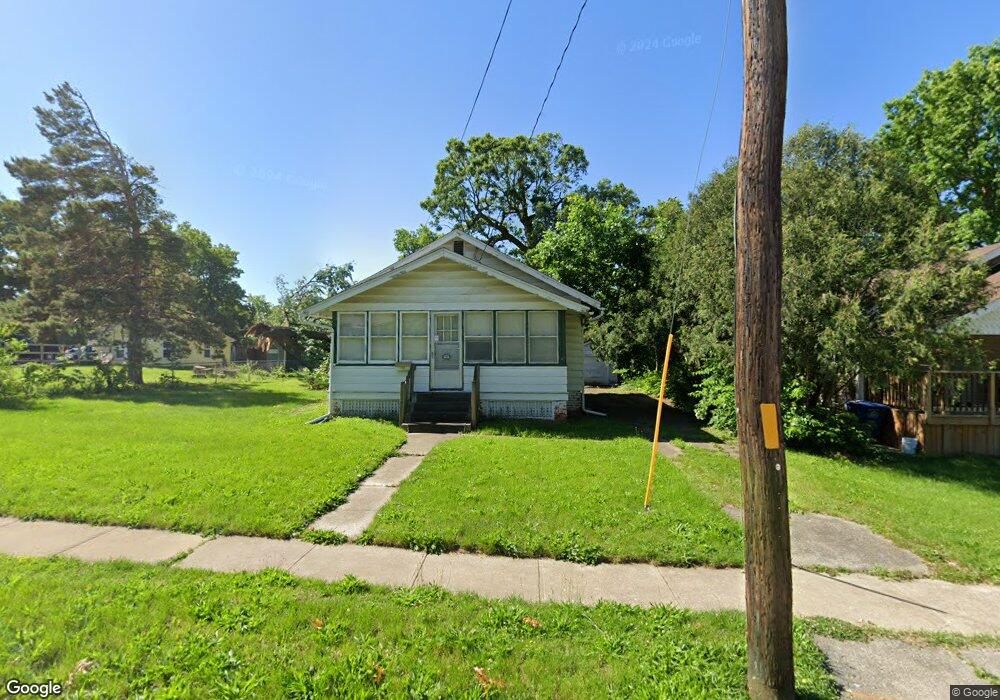 1424 Douglas Ave, Des Moines, IA 50313 - photo 1