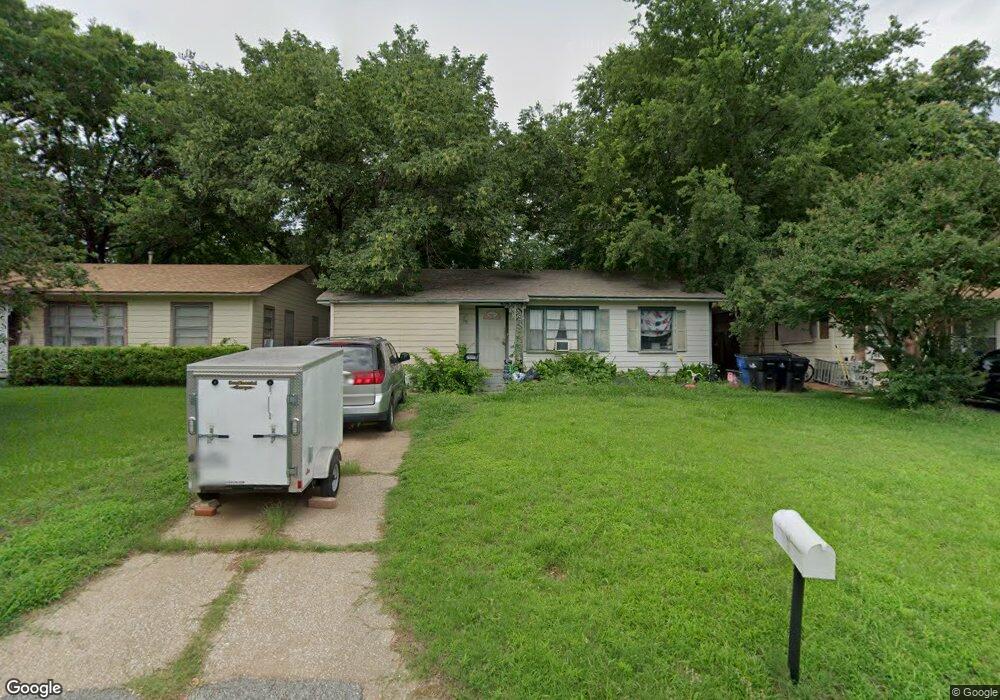 921 W Texas St, Denison, TX 75020 - photo 1