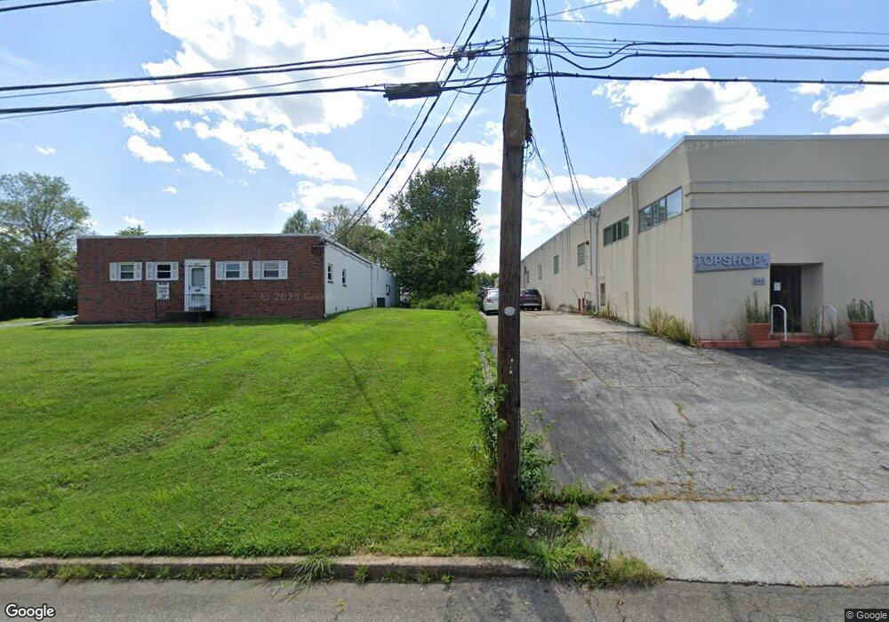 546 Commerce Dr, Lansdowne, PA 19050 - photo 1