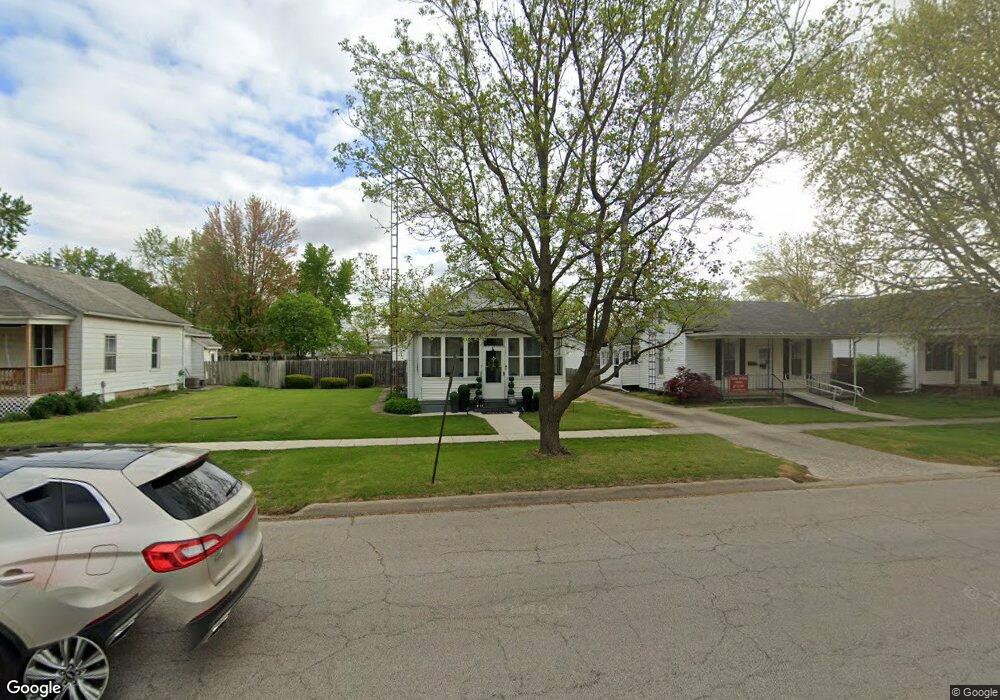 1222 Broadway St, Lincoln, IL 62656 - photo 1