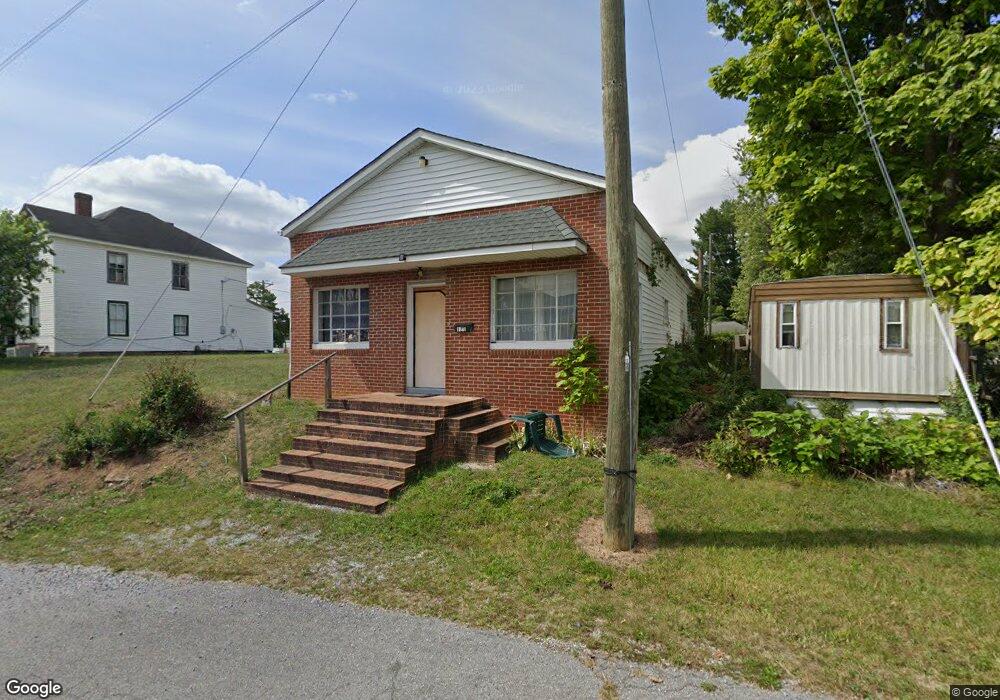 121 N Commerce Ave, Waynesboro, VA 22980 - photo 1