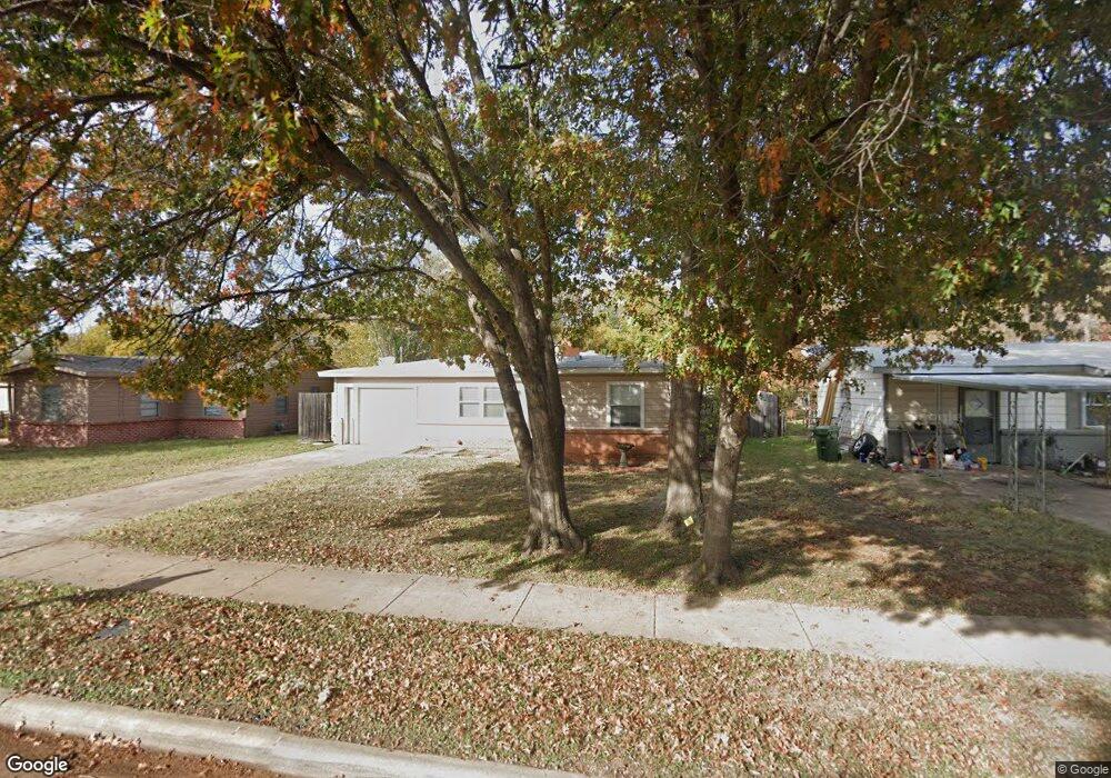 729 Greenway Dr, Hurst, TX 76053 - photo 1