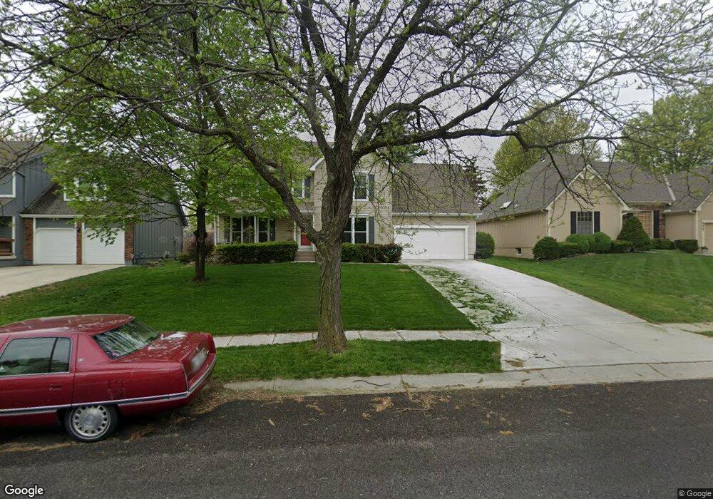 8626 Acuff Ln, Lenexa, KS 66215 - photo 1