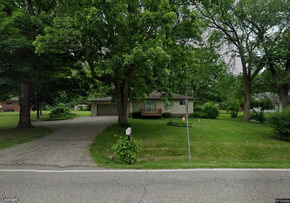 1215 Gilbert St, Flint, MI 48532 - photo 1