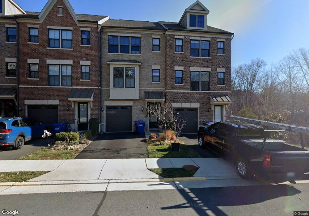 3709 Ambrose Hills Rd, Falls Church, VA 22041 - photo 1