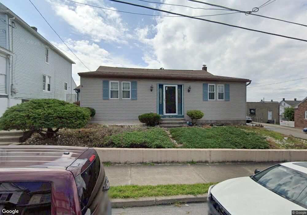 696 Grant St, Hazleton, PA 18201 - photo 1