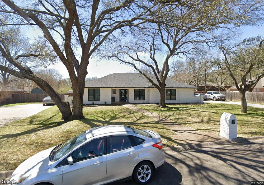 802 Hyde Park Blvd, Cleburne, TX 76033 - photo 1