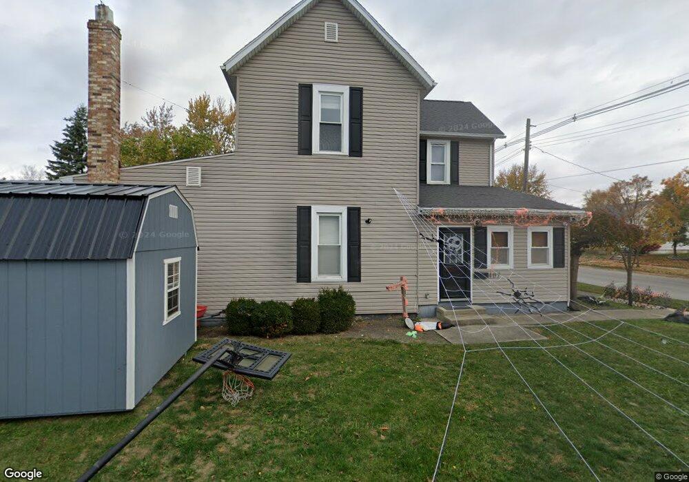 407 N Blackhoof St, Wapakoneta, OH 45895 - photo 1