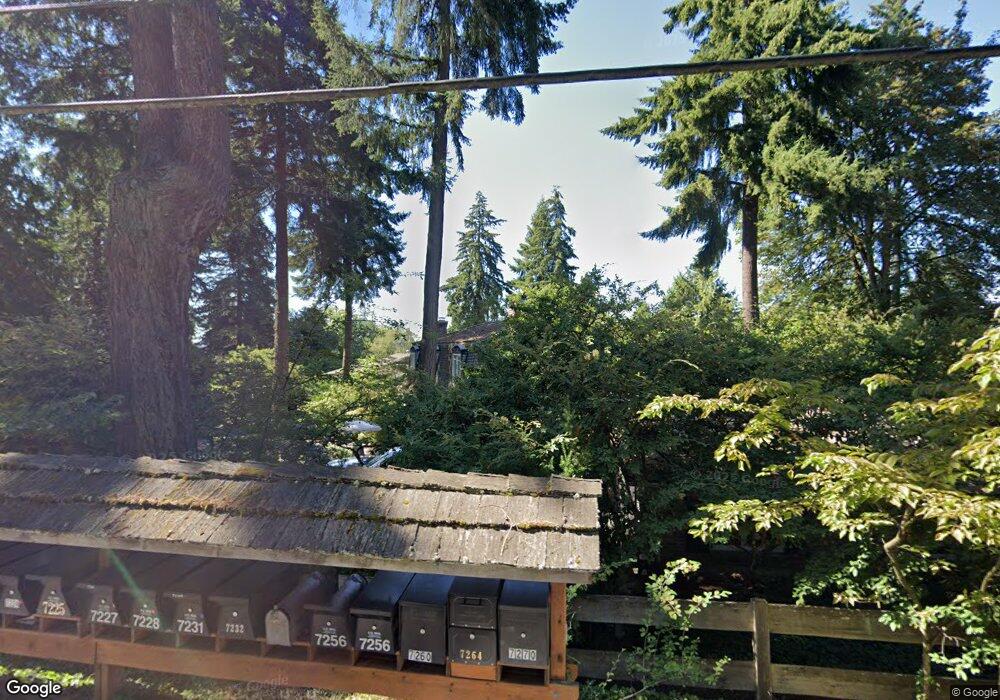 7217 W Mercer Way, Mercer Island, WA 98040 - photo 1