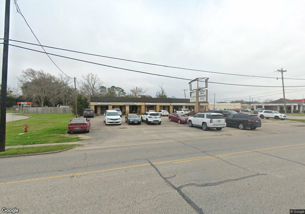 1516 S Gordon St, Alvin, TX 77511 - photo 1