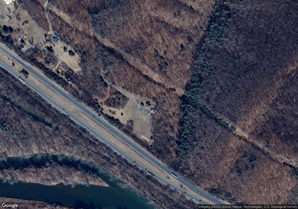 13351 Millstone Cir, Hancock, MD 21750 - photo 1