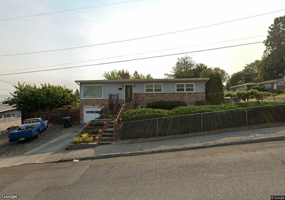 1806 Jefferson St, the Dalles, OR 97058 - photo 1