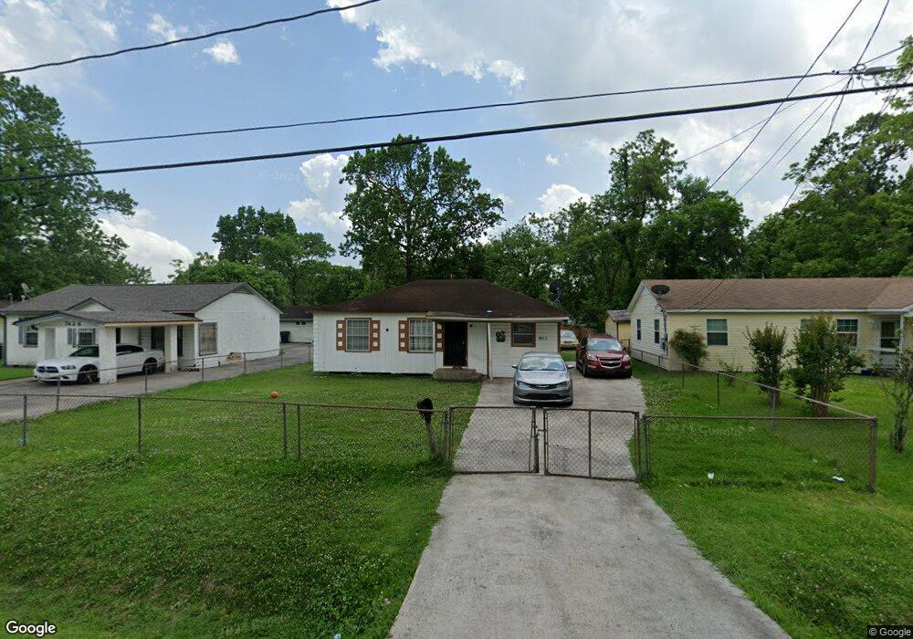 7422 W Knoll St, Houston, TX 77028 - photo 1