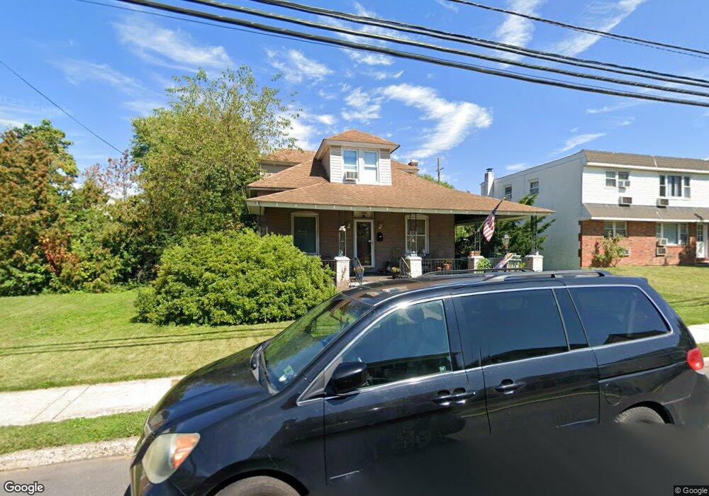 321 W 8th St, Lansdale, PA 19446 - photo 1