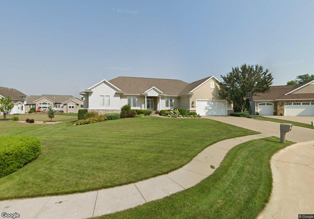 3411 Cedar River Ct NE, Cedar Rapids, IA 52411 - photo 1