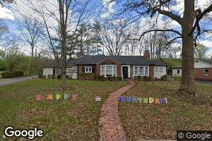 8 Narragansett Dr, Saint Louis, MO 63124