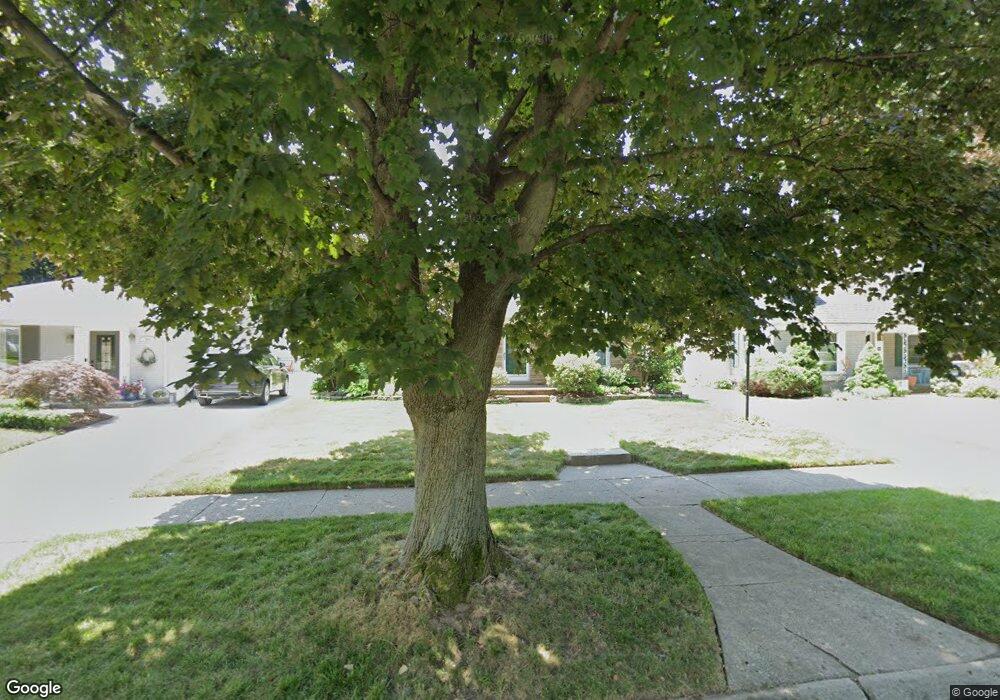 195 Ridgemont Rd, Grosse Pointe Farms, MI 48236 - photo 1