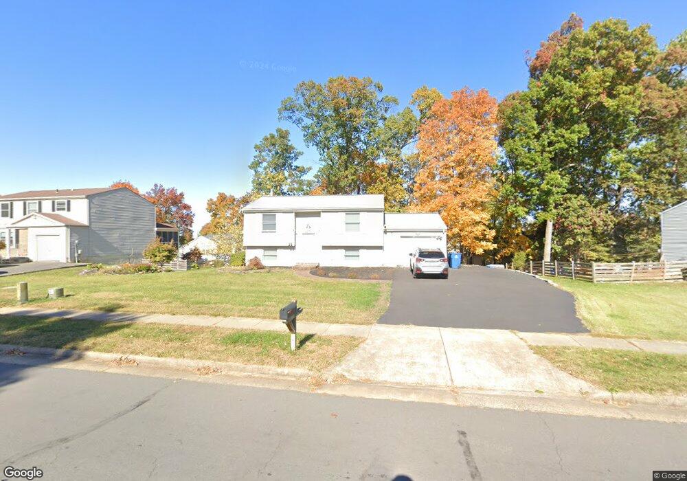 4436 Cub Run Rd, Chantilly, VA 20151 - photo 1