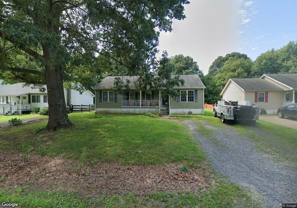 201 Meadow View Ln, Colonial Beach, VA 22443 - photo 1