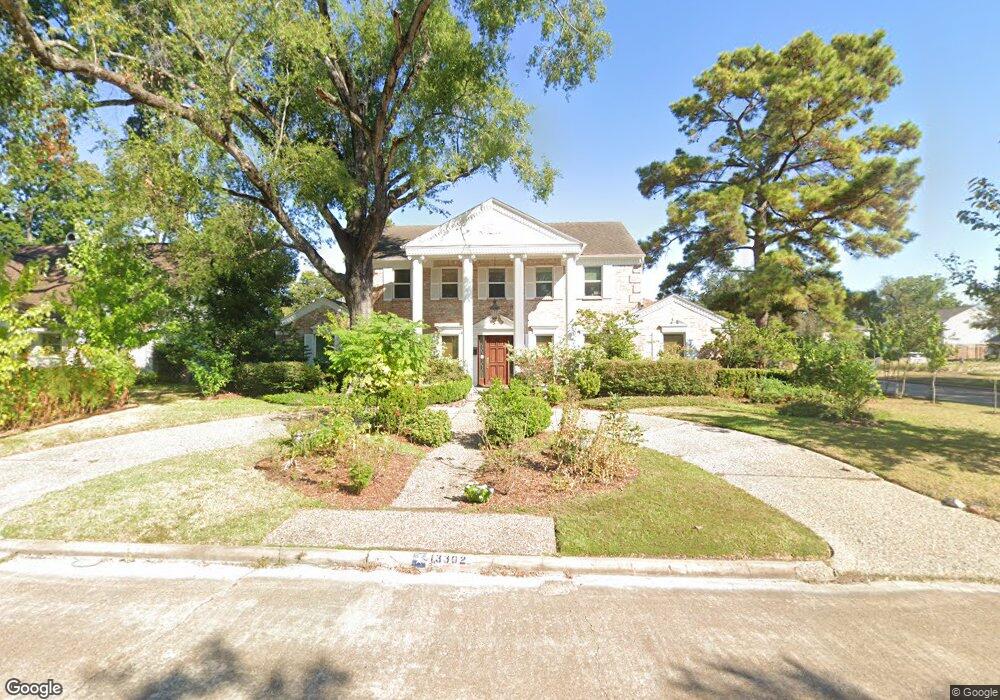 13302 Havershire Ln, Houston, TX 77079 - photo 1