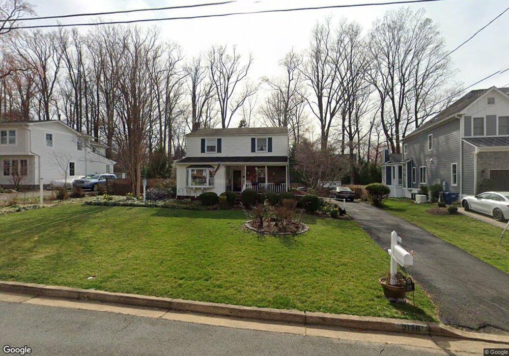 2138 Emilys Ln, Falls Church, VA 22043 - photo 1