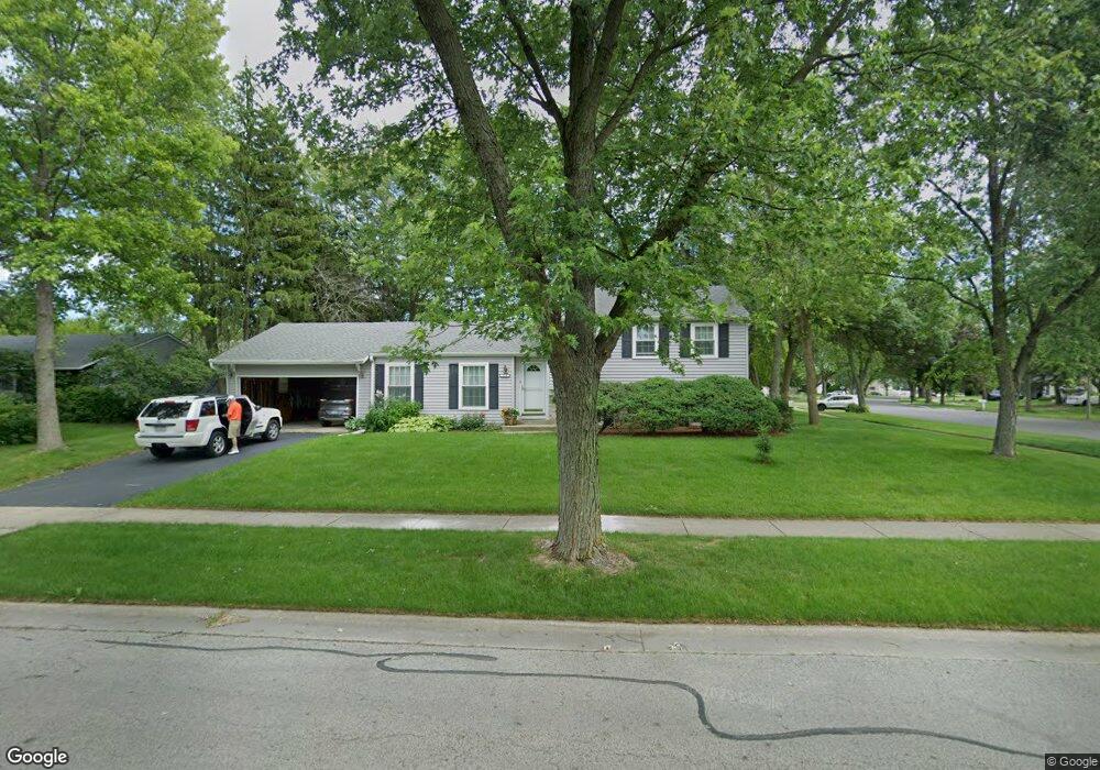 110 Foxcroft Rd, Naperville, IL 60565 - photo 1