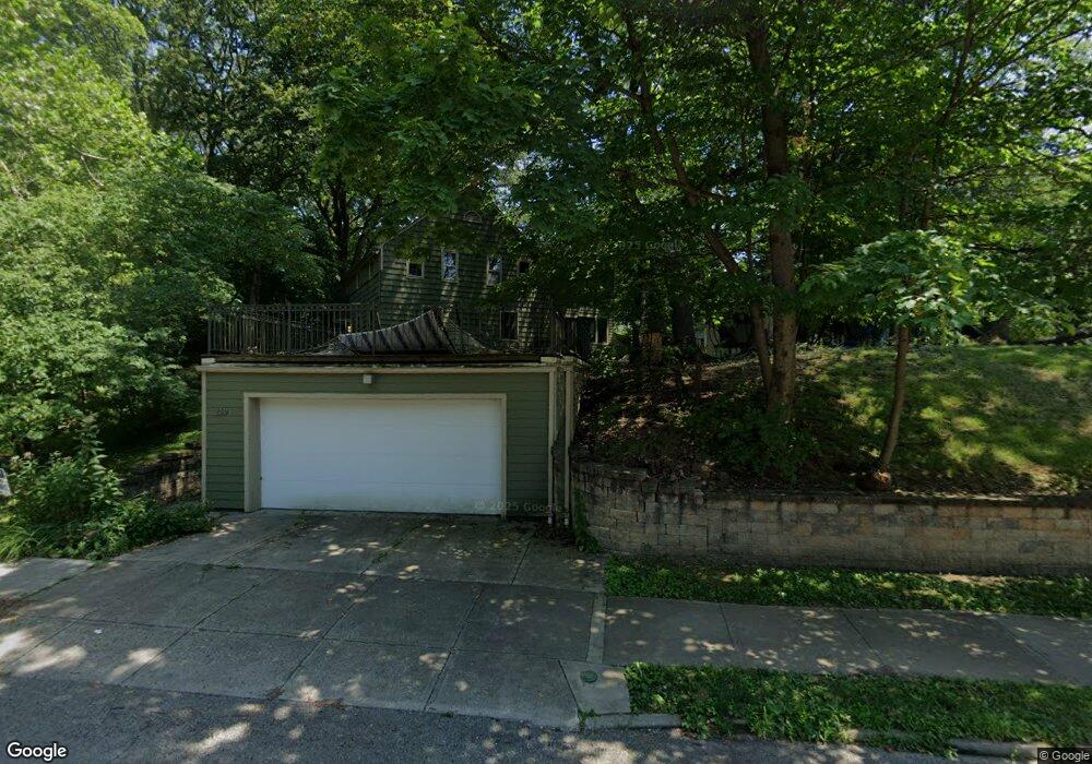 239 E Torrence Rd, Columbus, OH 43214 - photo 1