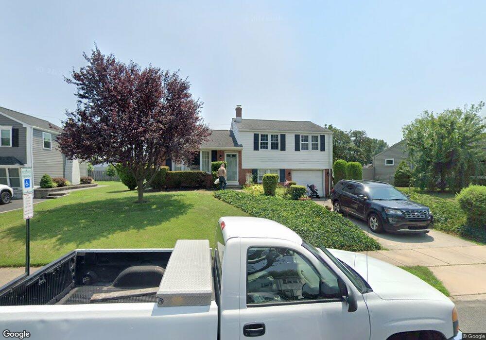 1036 Vauclain Ave, Woodlyn, PA 19094 - photo 1