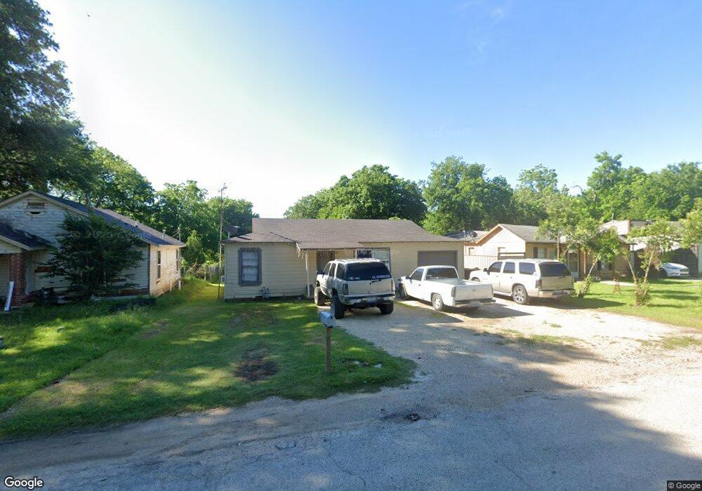 427 Bales St, Cleburne, TX 76033 - photo 1