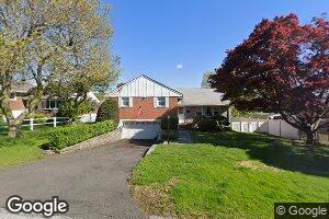 5 Allen St, Valhalla, NY 10595