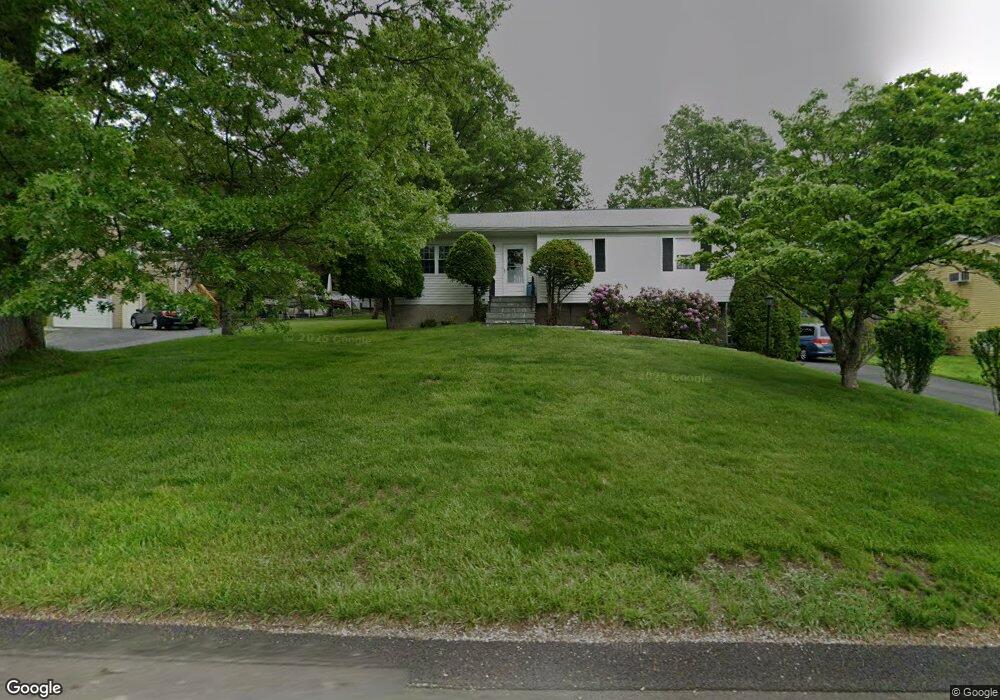 22 Macintosh Ln, Wappingers Falls, NY 12590 - photo 1