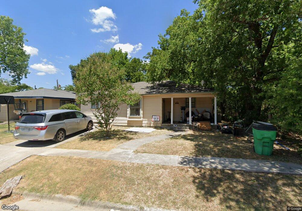 809 Carnes St, Gainesville, TX 76240 - photo 1