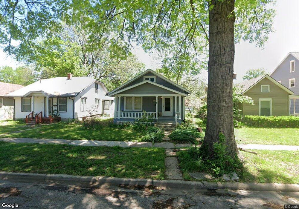 1240 SW Wayne Ave, Topeka, KS 66604 - photo 1