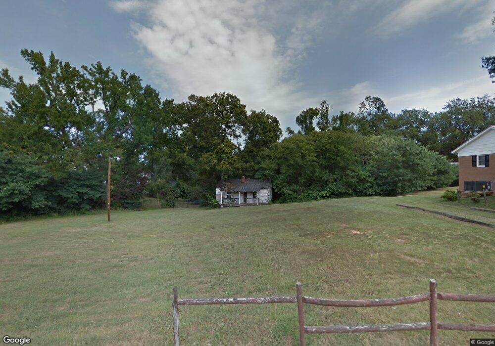 211 S Harris St, Reidsville, NC 27320 - photo 1