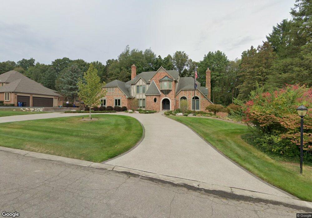 4916 Susans Way, Bloomfield Hills, MI 48302 - photo 1