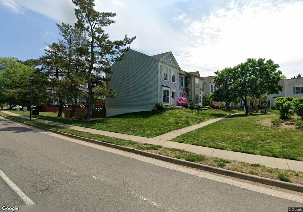 7203 Stover Dr, Alexandria, VA 22306 - photo 1