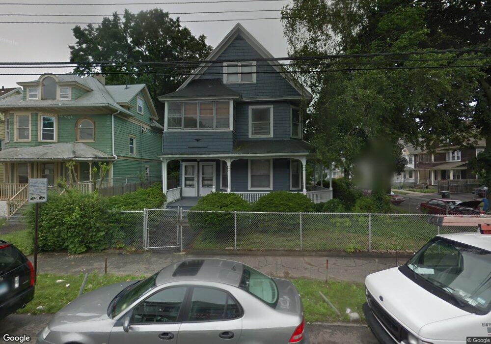 373 Wood Ave unit 3rd fl, Bridgeport, CT 06605 - photo 1