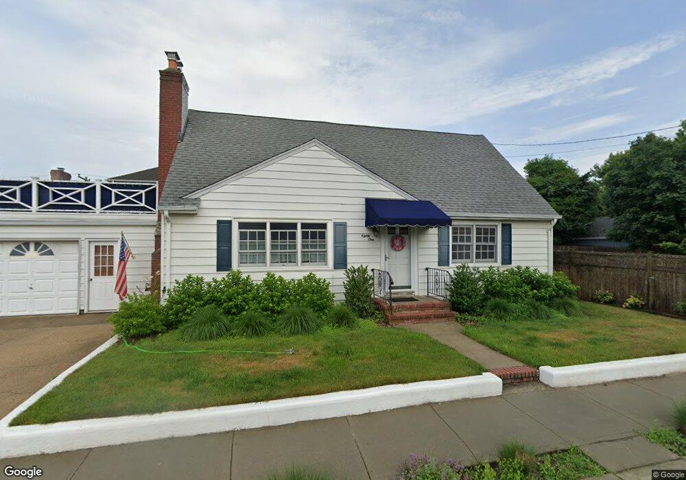 81 Glenwood Ave, Point Lookout, NY 11569 - photo 1