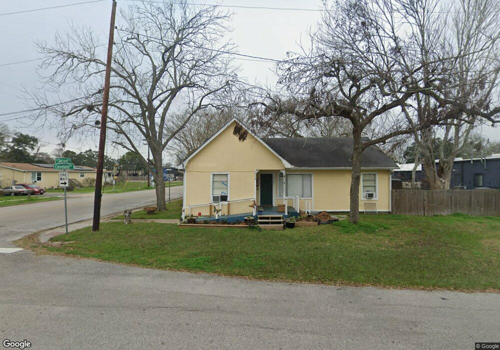 1114 W Cleveland St, Alvin, TX 77511 - photo 1