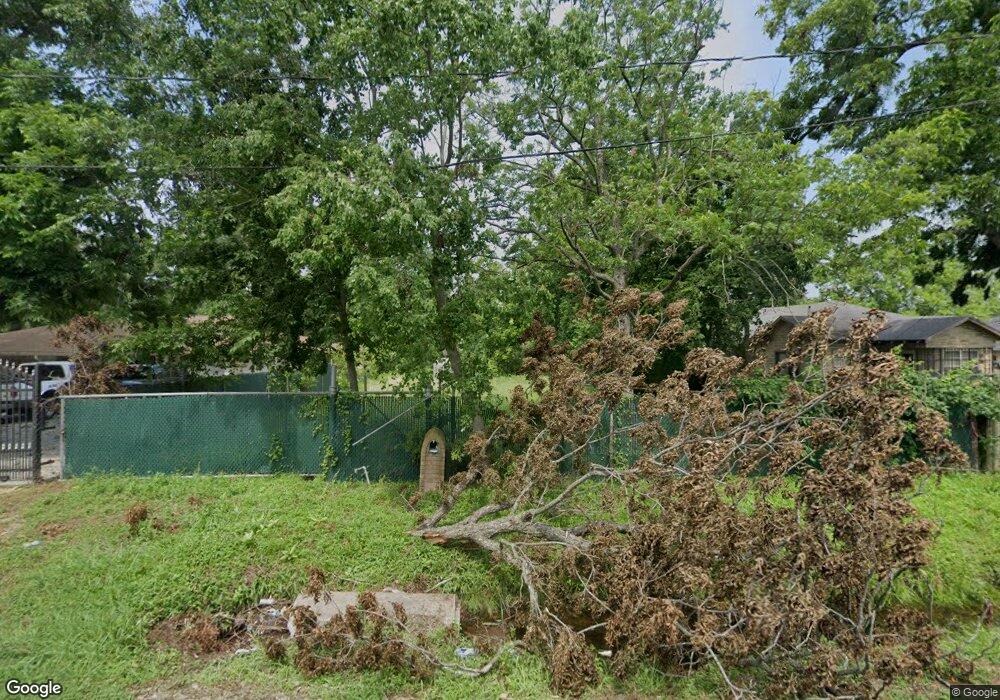 5615 Lavender St, Houston, TX 77026 - photo 1