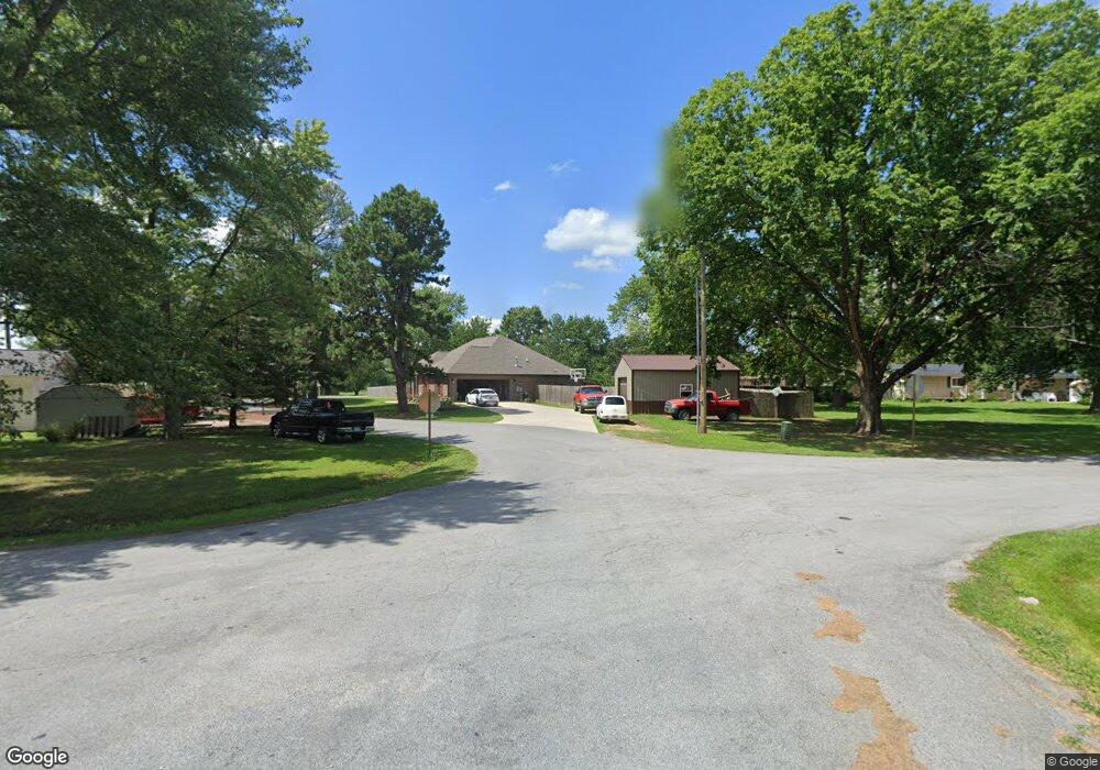 301 N Pine Ave, Gentry, AR 72734 - photo 1