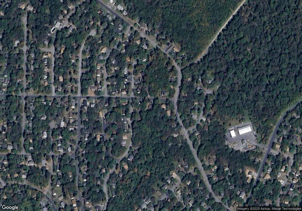 7102 Robinwood Dr, Tobyhanna, PA 18466 - photo 1