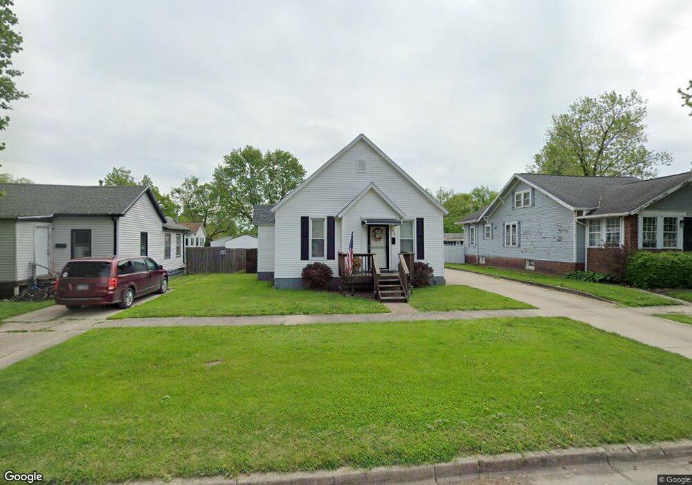 1016 S 15th St, Mattoon, IL 61938 - photo 1