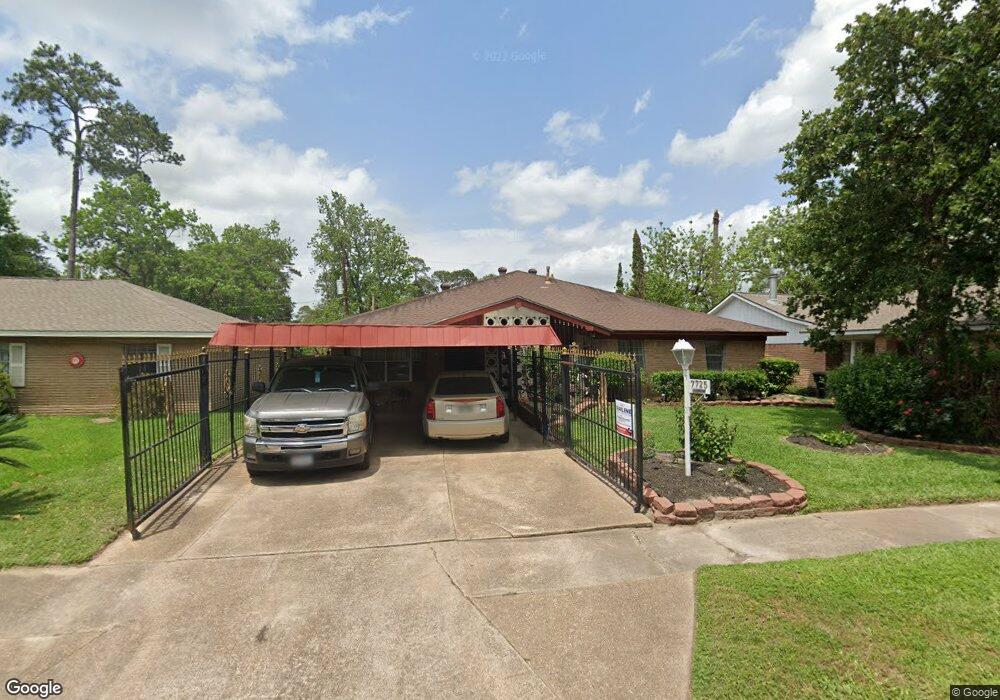 7725 Sterlingshire St, Houston, TX 77016 - photo 1