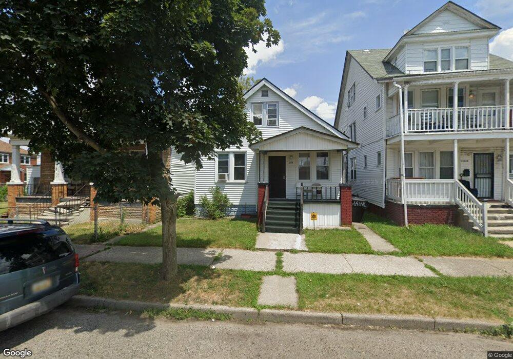 12430 Mitchell St, HamtraMcK, MI 48212 - photo 1