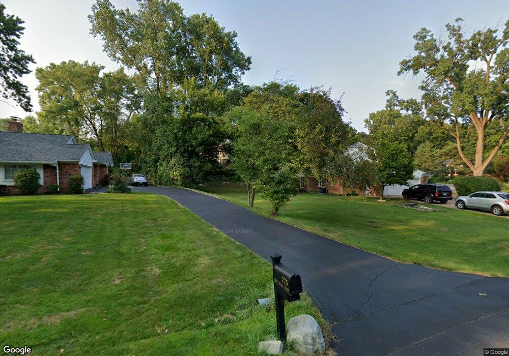 775 E Valley Chase Rd, Bloomfield Hills, MI 48304 - photo 1