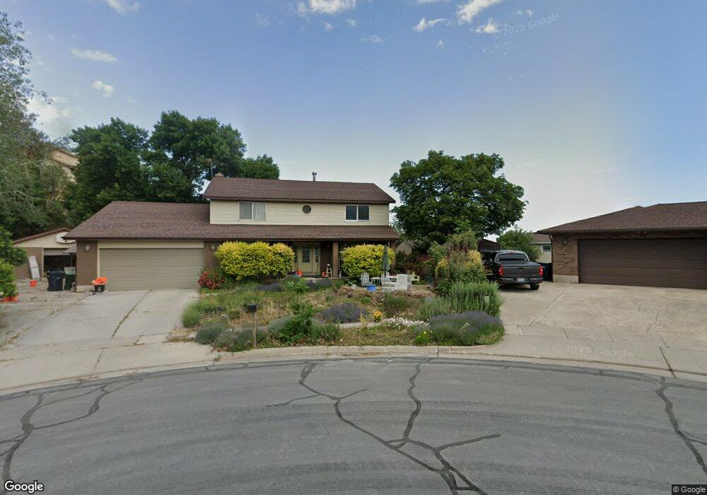 1947 E Johnstone Cir, Sandy, UT 84093 - photo 1